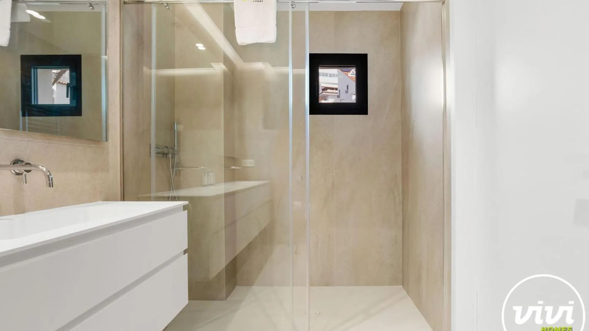 Vivi Homes - Sapphire Estepona Espanha